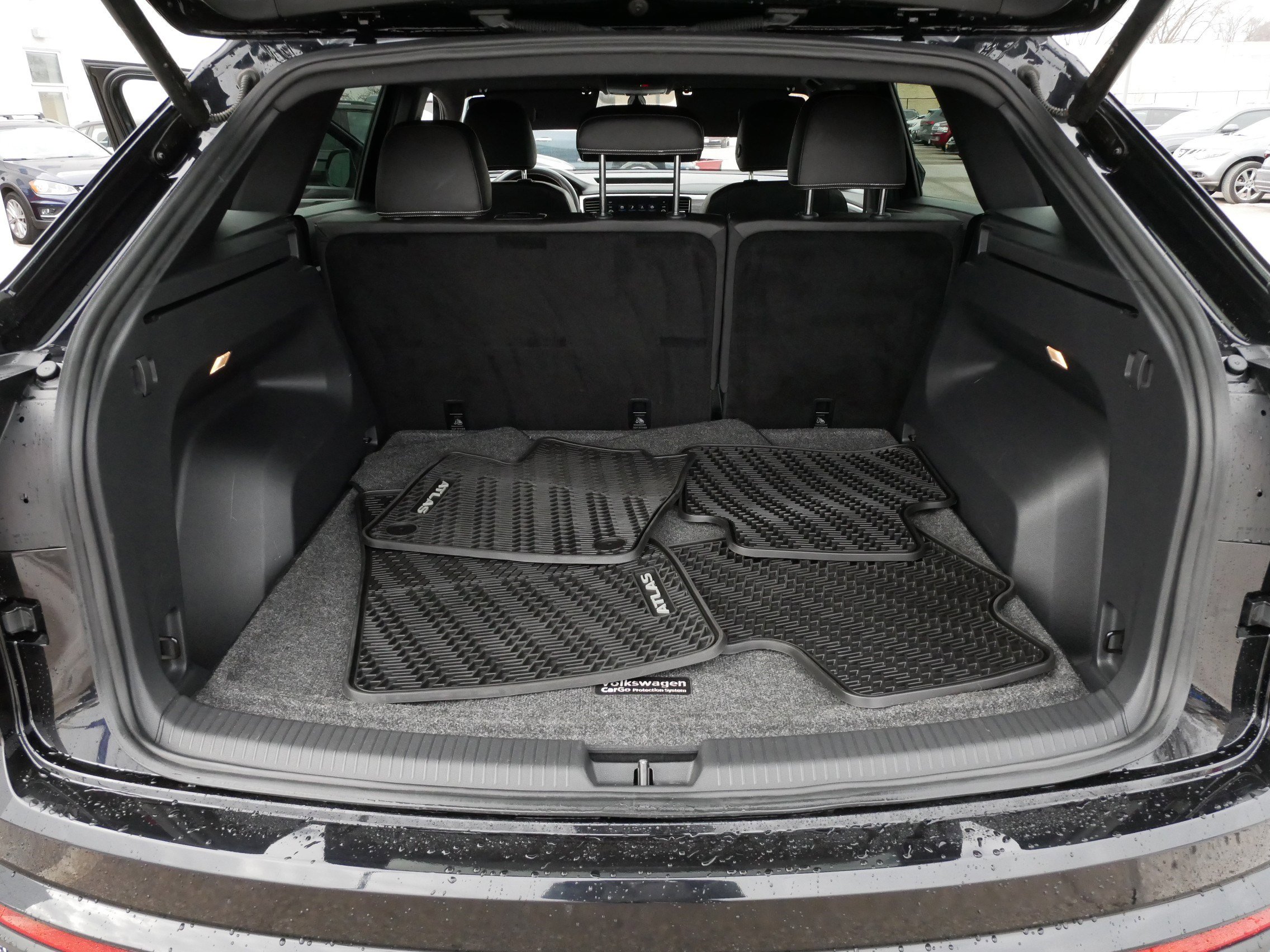 Certified 2023 Volkswagen Atlas Cross Sport SE image 18