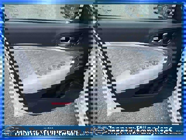 Used 2024 Genesis G70 3.3T Advanced w/ Sport Prestige Package image 16