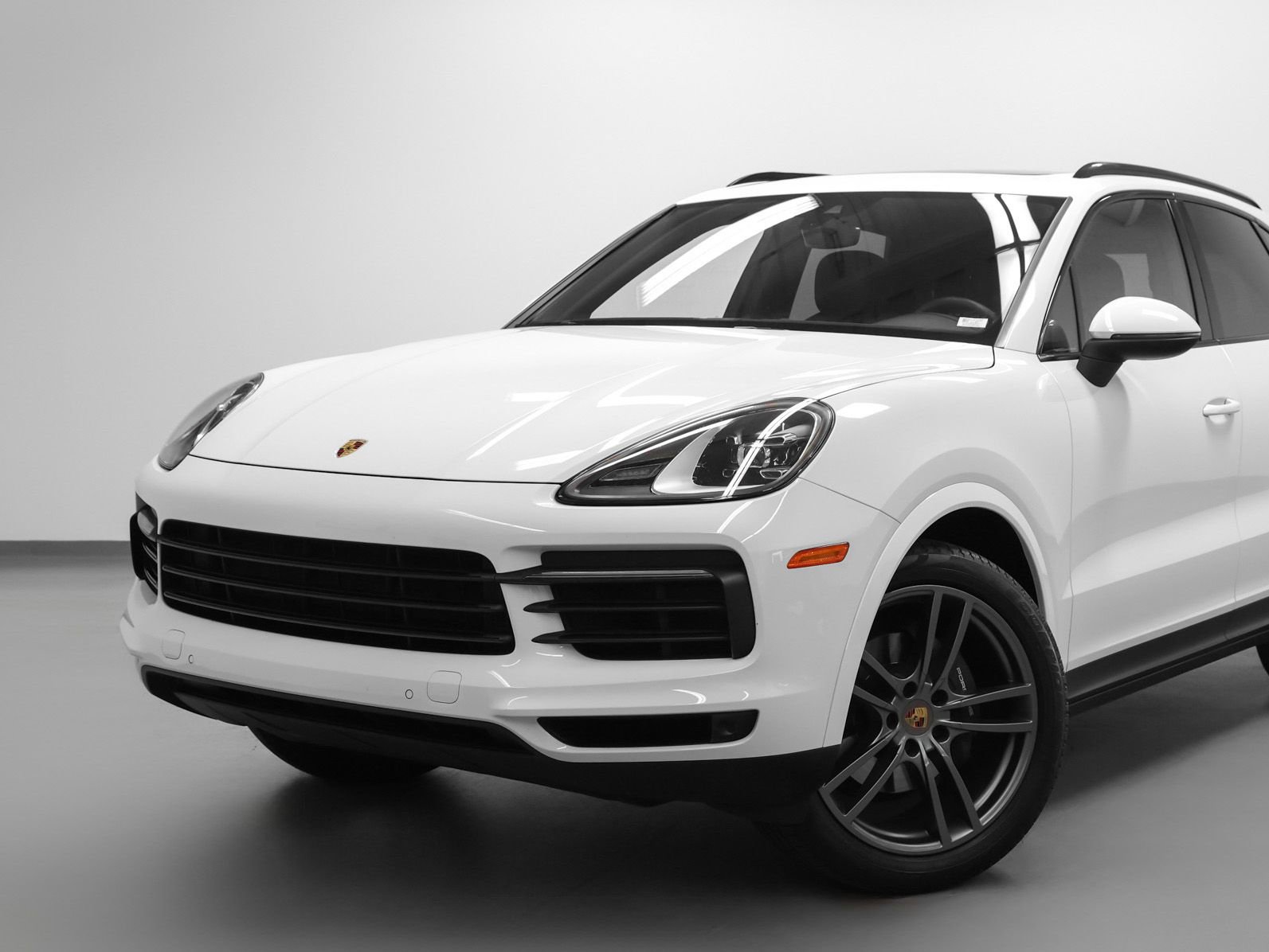 Used 2020 Porsche Cayenne AWD/4WD image 6