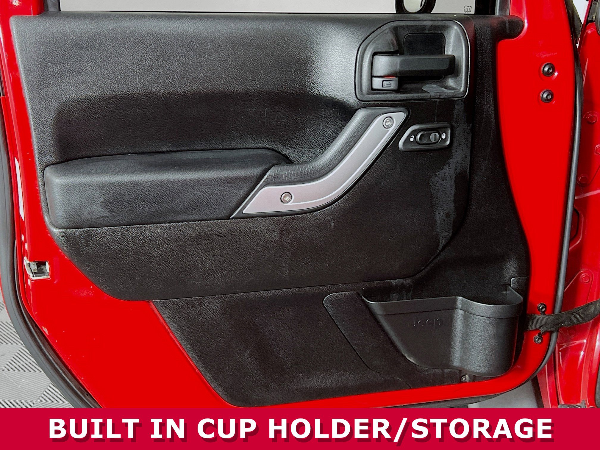 Used 2013 Jeep Wrangler Unlimited Sahara w/ Connectivity Group image 17