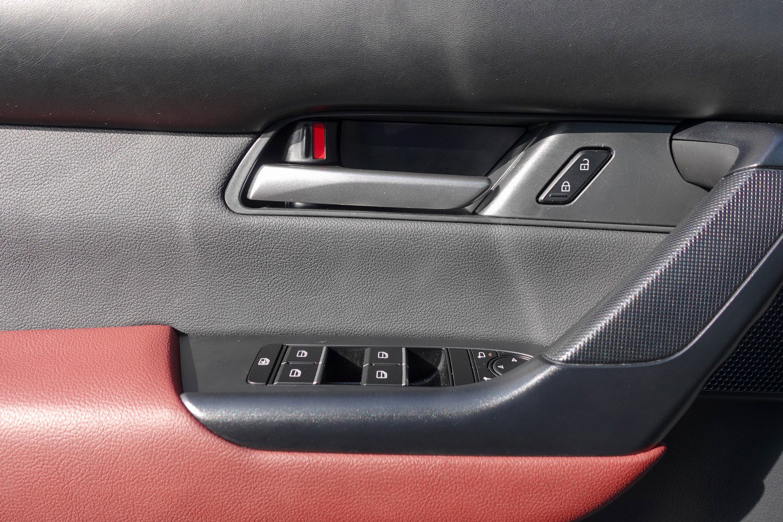 Certified 2025 MAZDA CX-50 AWD 2.5 Hybrid w/ Premium Pkg image 11