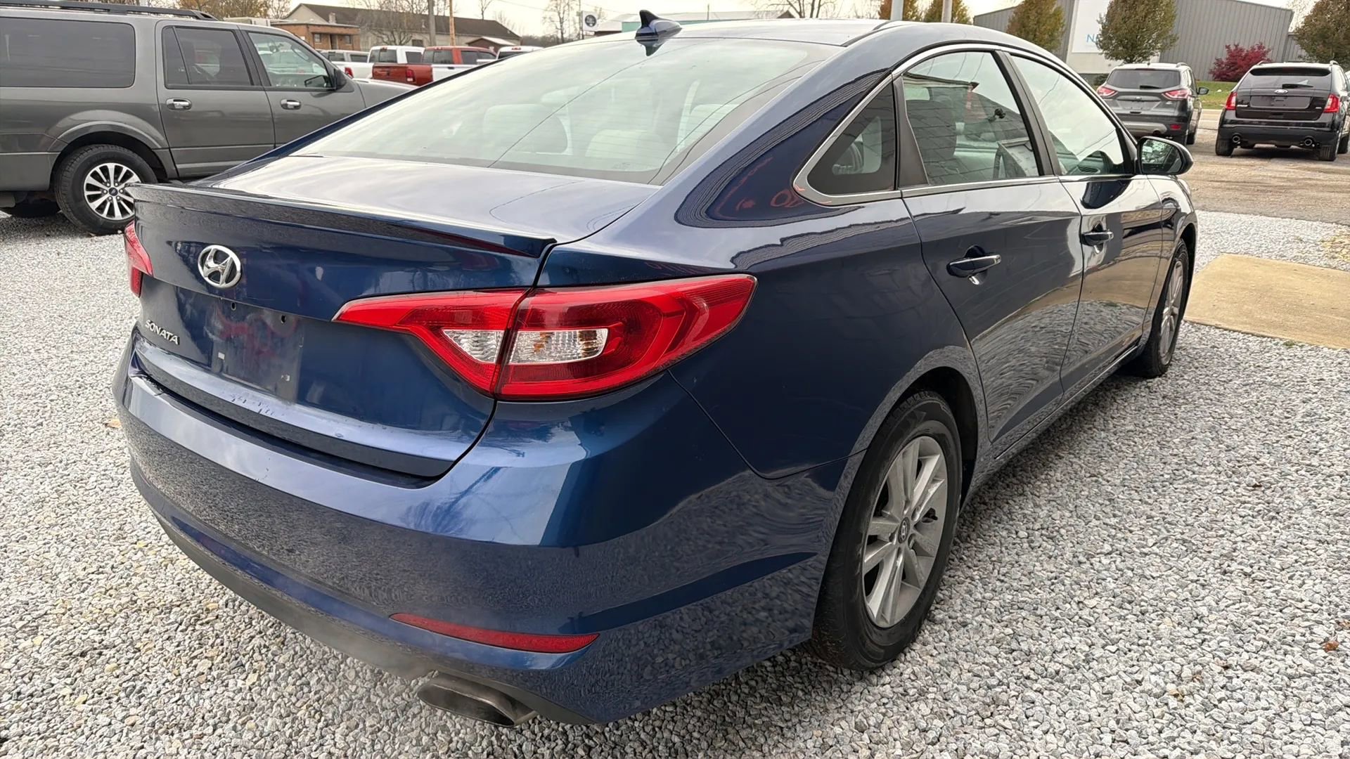 Used 2017 Hyundai Sonata SE w/ Cargo Package image 17