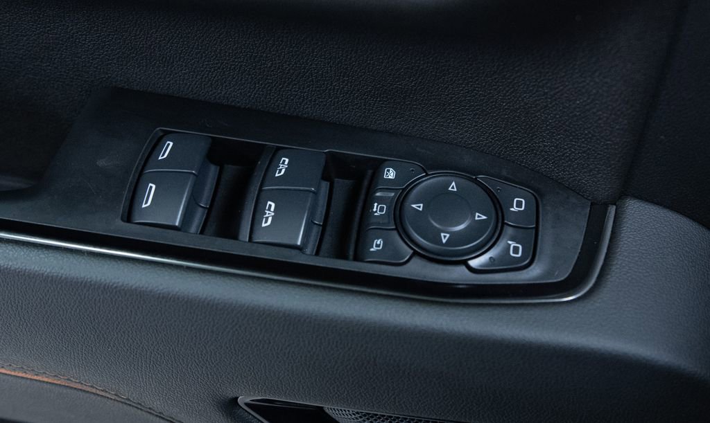 Used 2024 GMC Sierra 2500 AT4 w/ AT4 Preferred Package image 16