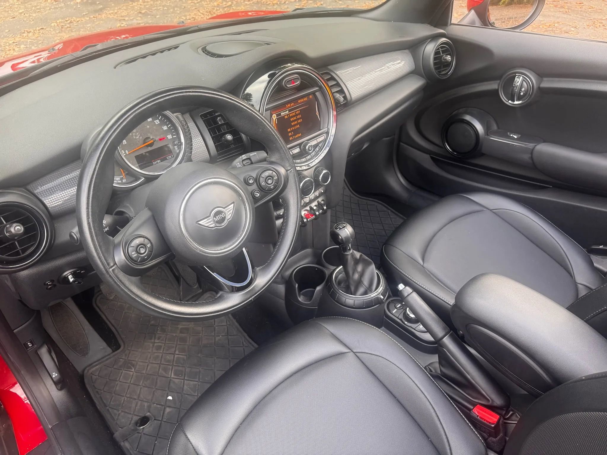 Used 2016 MINI Cooper Convertible image 15