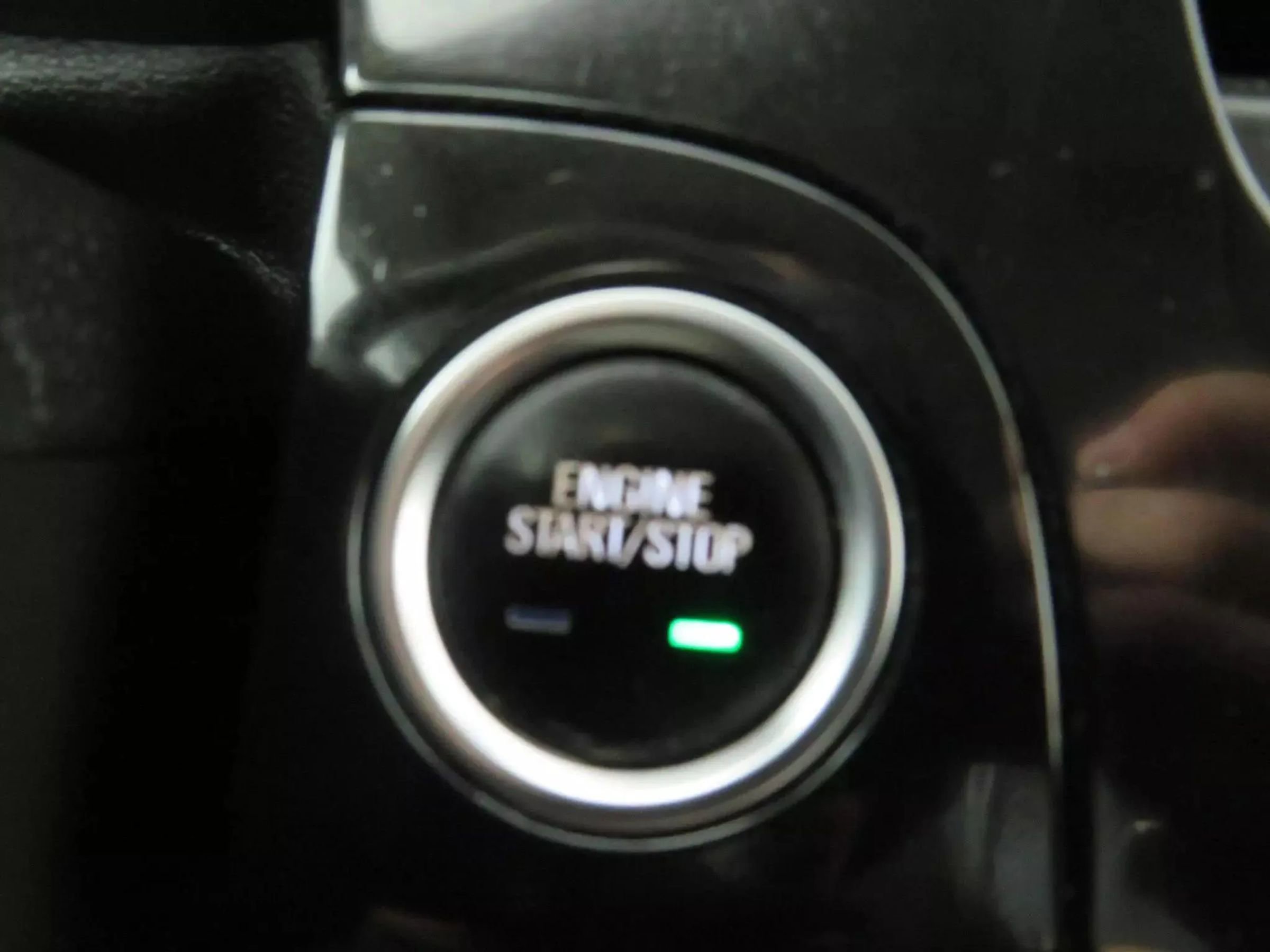 Used 2020 Buick Encore Essence image 18