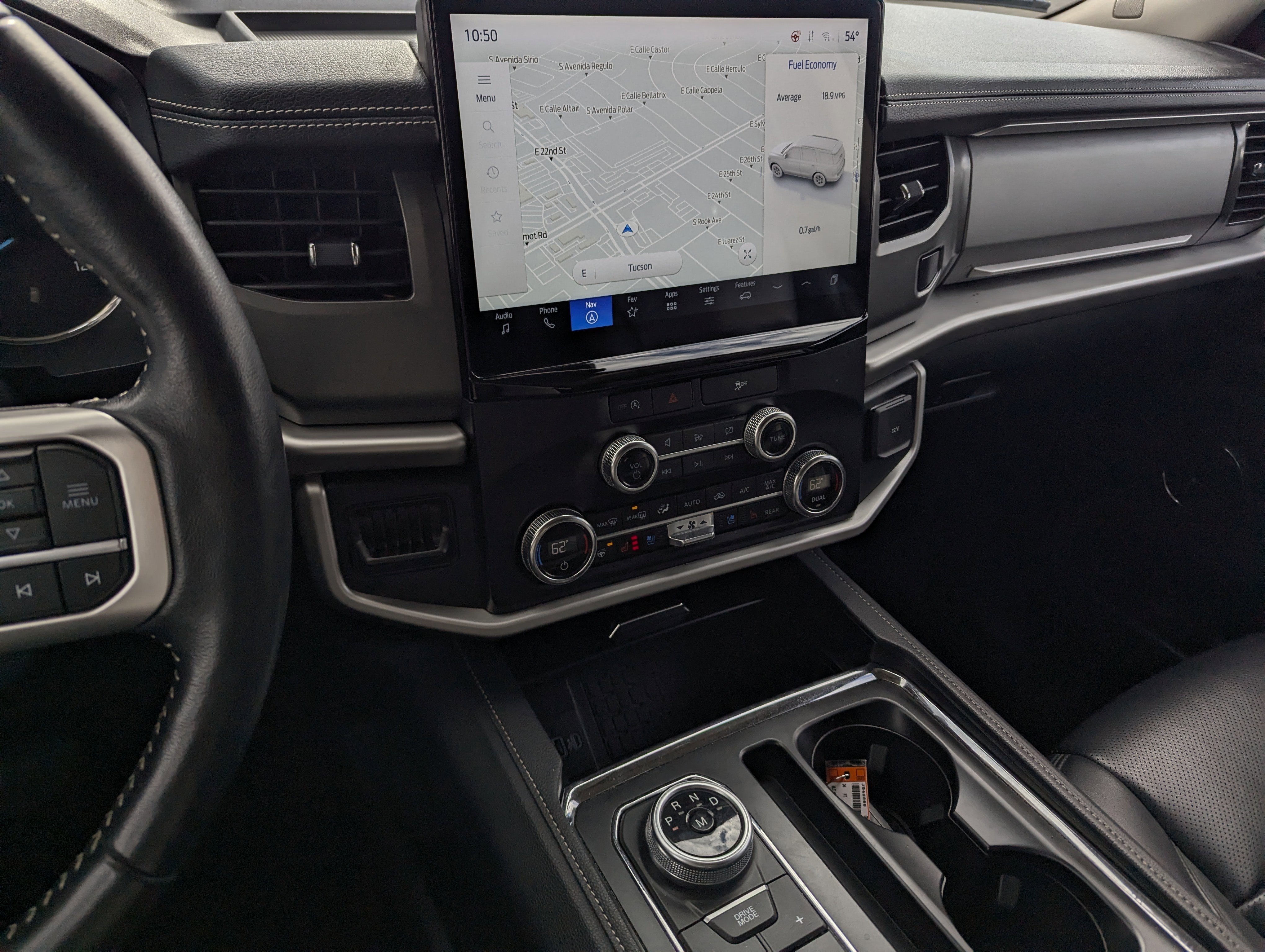 Used 2024 Ford Expedition XLT image 11