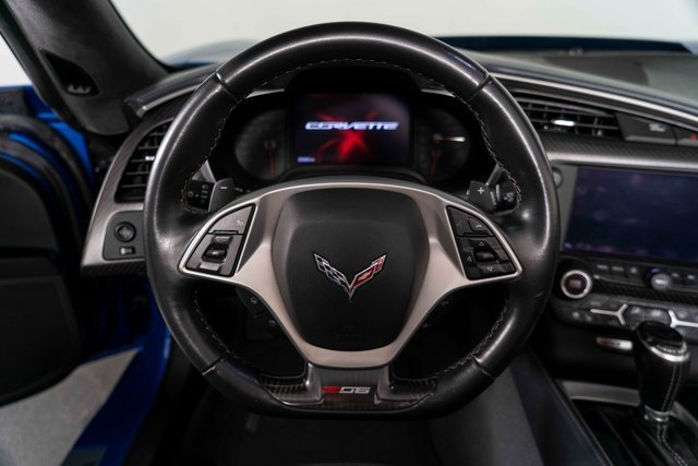 Used 2015 Chevrolet Corvette Z06 w/ 3LZ Preferred Equipment Group image 17