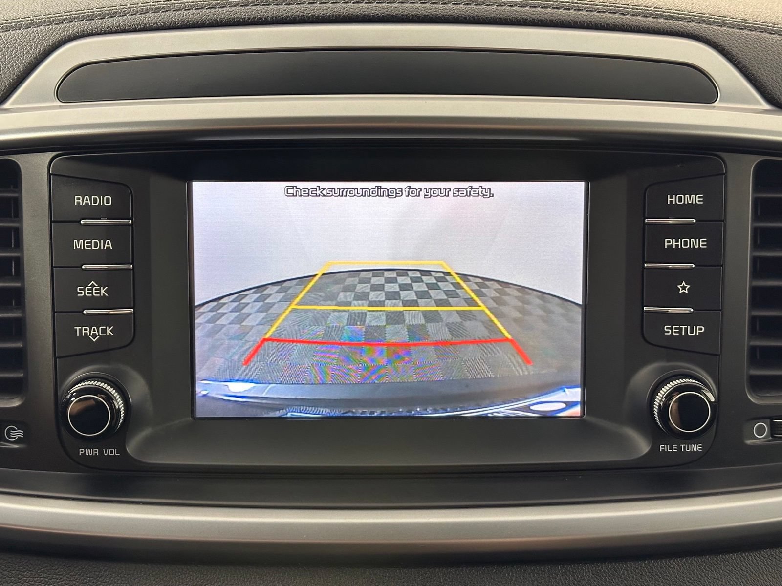 Used 2020 Kia Sorento FWD V6 image 39