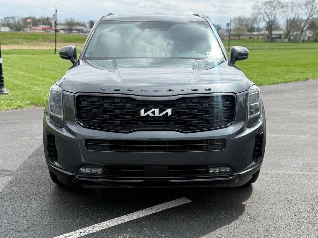 Used 2022 Kia Telluride SX w/ Nightfall Edition Package image 2