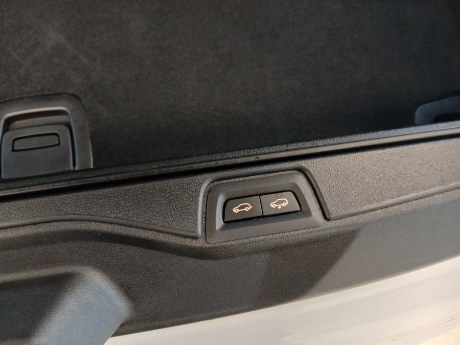 Used 2024 BMW X7 M60i w/ Executive Package image 8