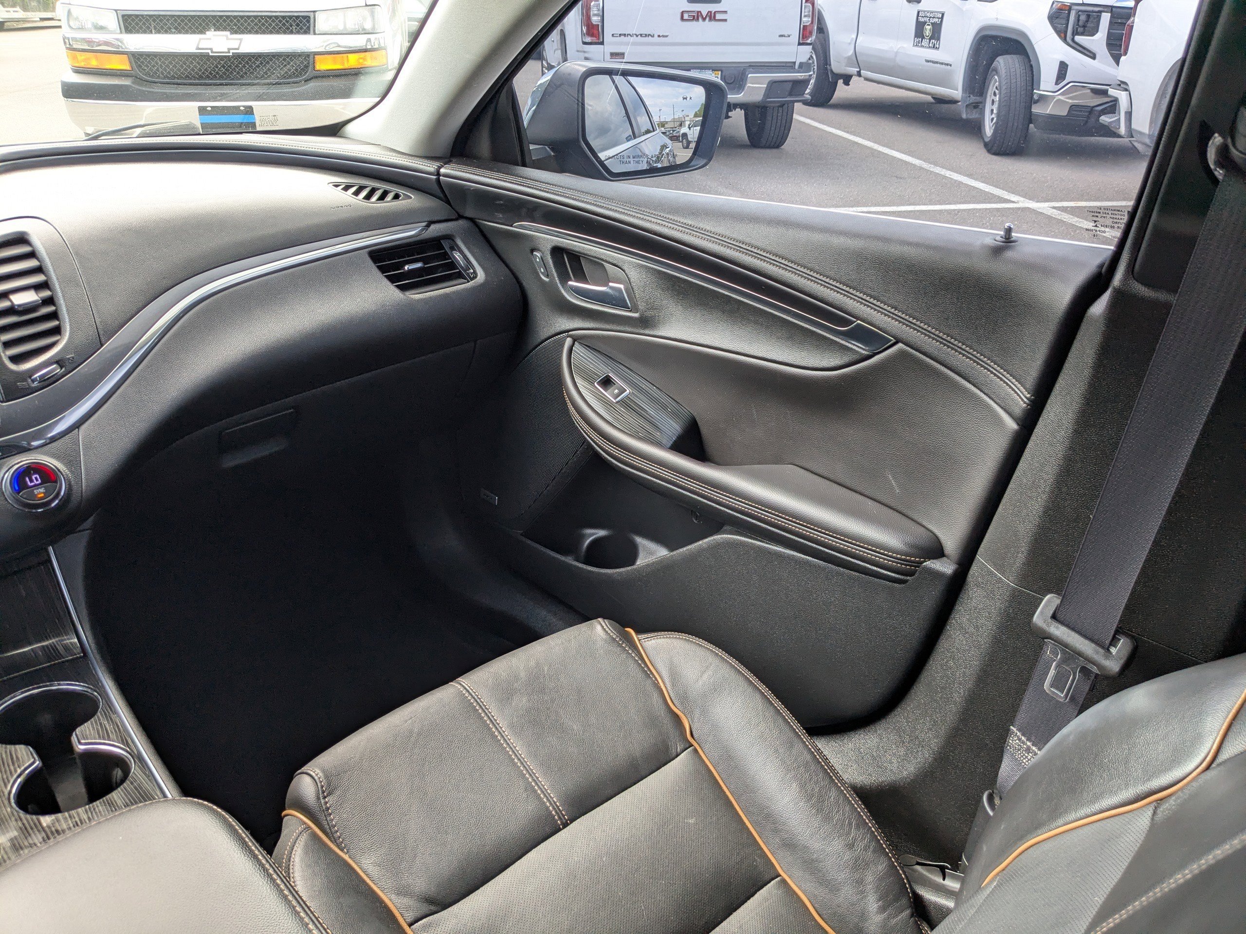 Used 2017 Chevrolet Impala Premier w/ Enhanced Convenience Package image 16