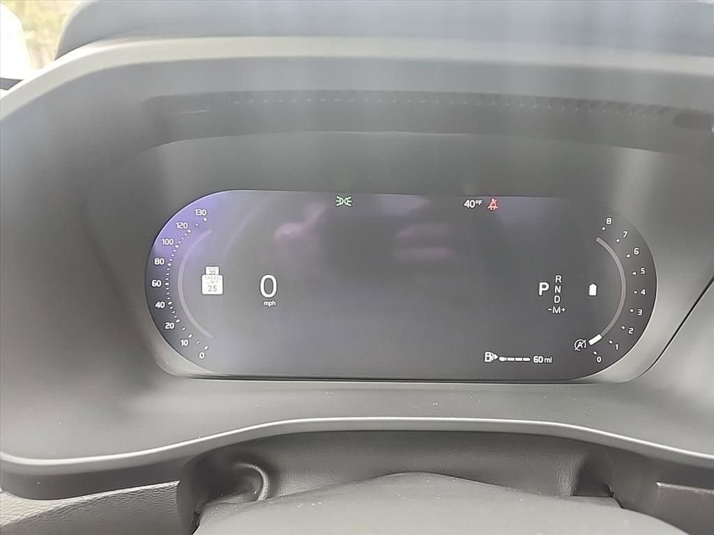Certified 2023 Volvo XC40 B5 Plus w/ Driver Assist Package AWD/4WD image 15