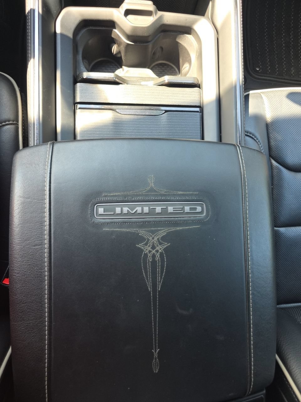 Used 2022 RAM 1500 Limited w/ Body Color Bumper Group RWD image 32