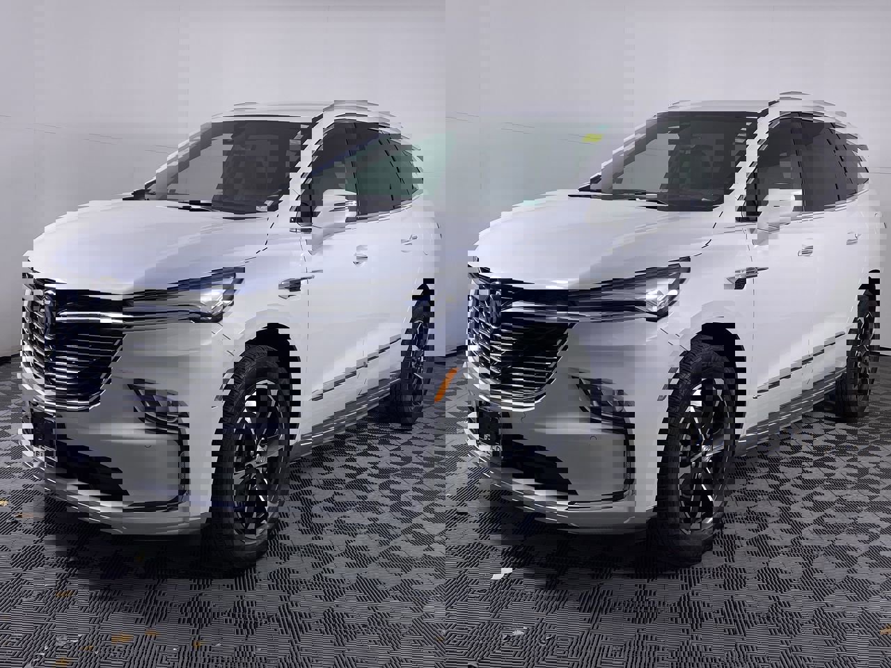 Certified 2022 Buick Enclave Premium w/ LPO, Touring Package image 18