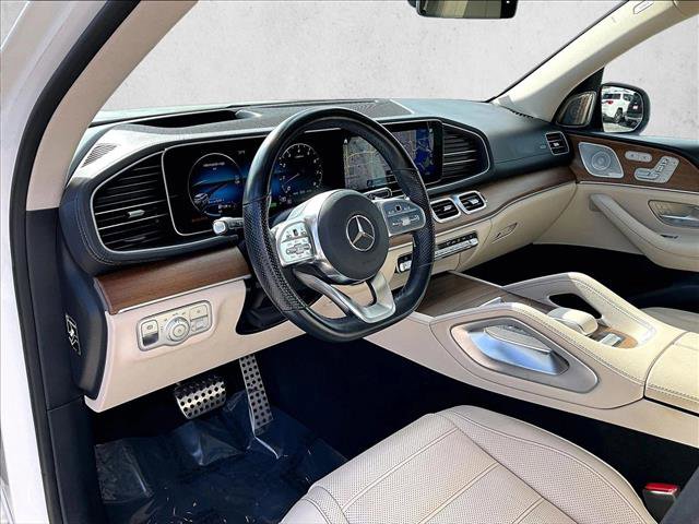 Used 2023 Mercedes-Benz GLS 580 4MATIC image 11