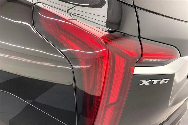 Used 2025 Cadillac XT6 Premium Luxury image 29