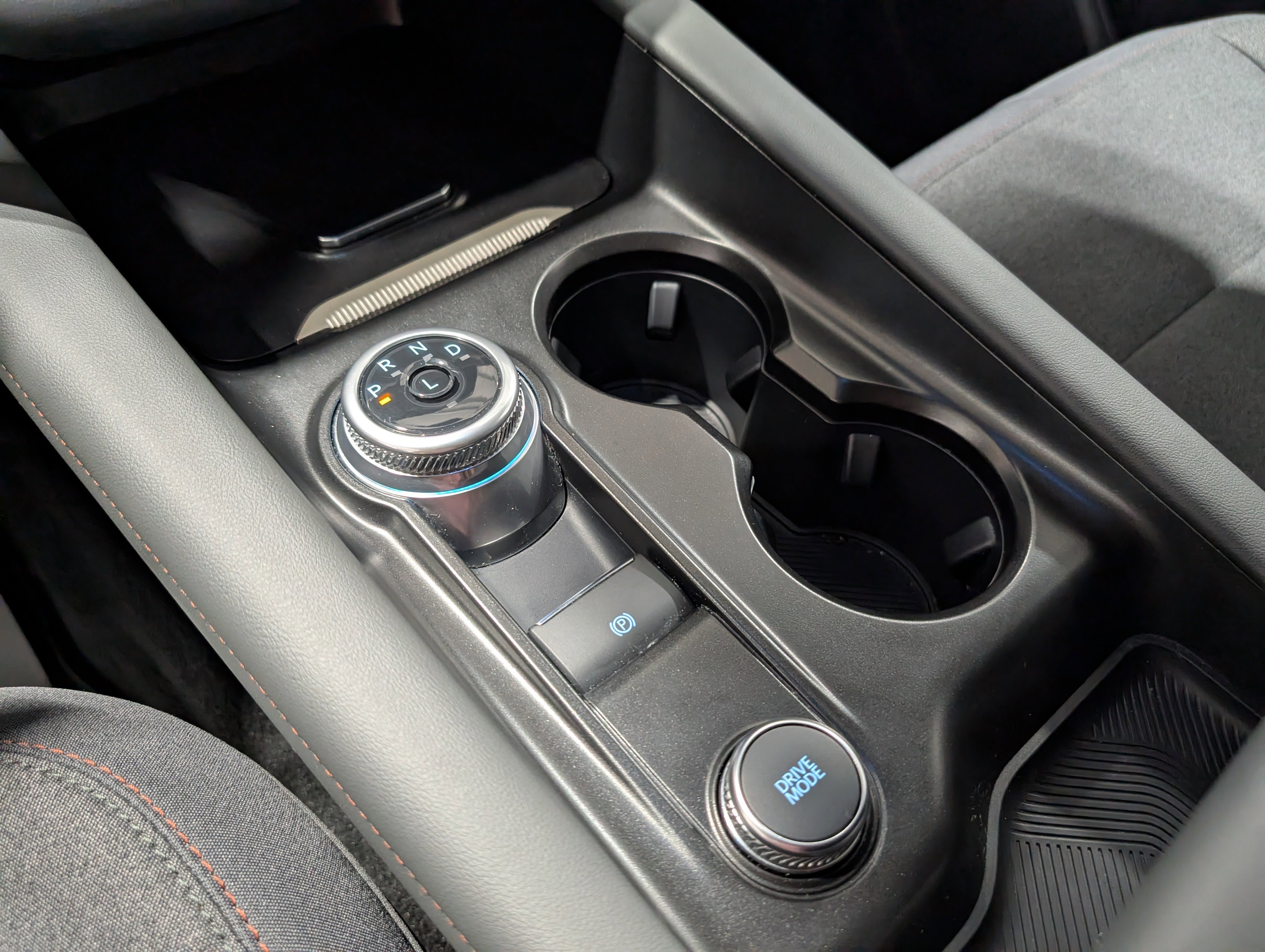 Used 2025 Ford Explorer Active image 27