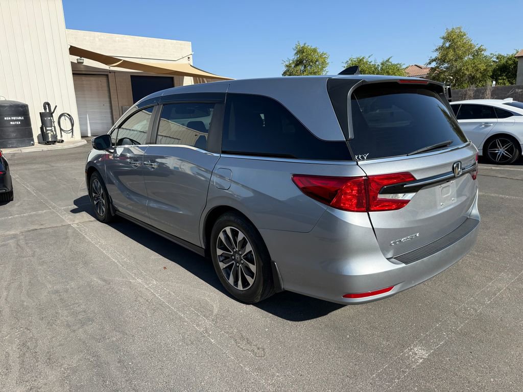 Used 2024 Honda Odyssey EX-L image 2