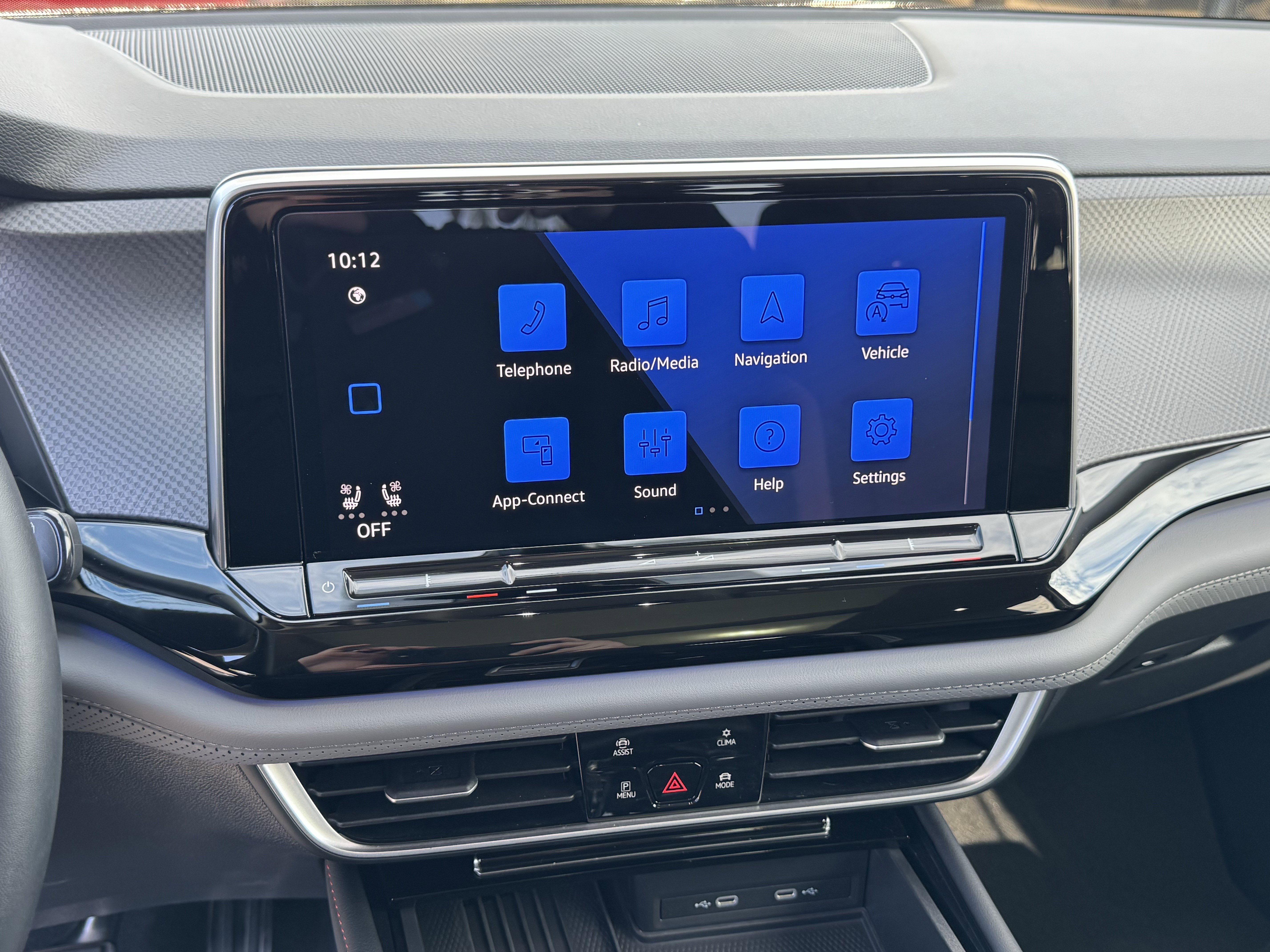 Certified 2025 Volkswagen Atlas Peak Edition SE image 25