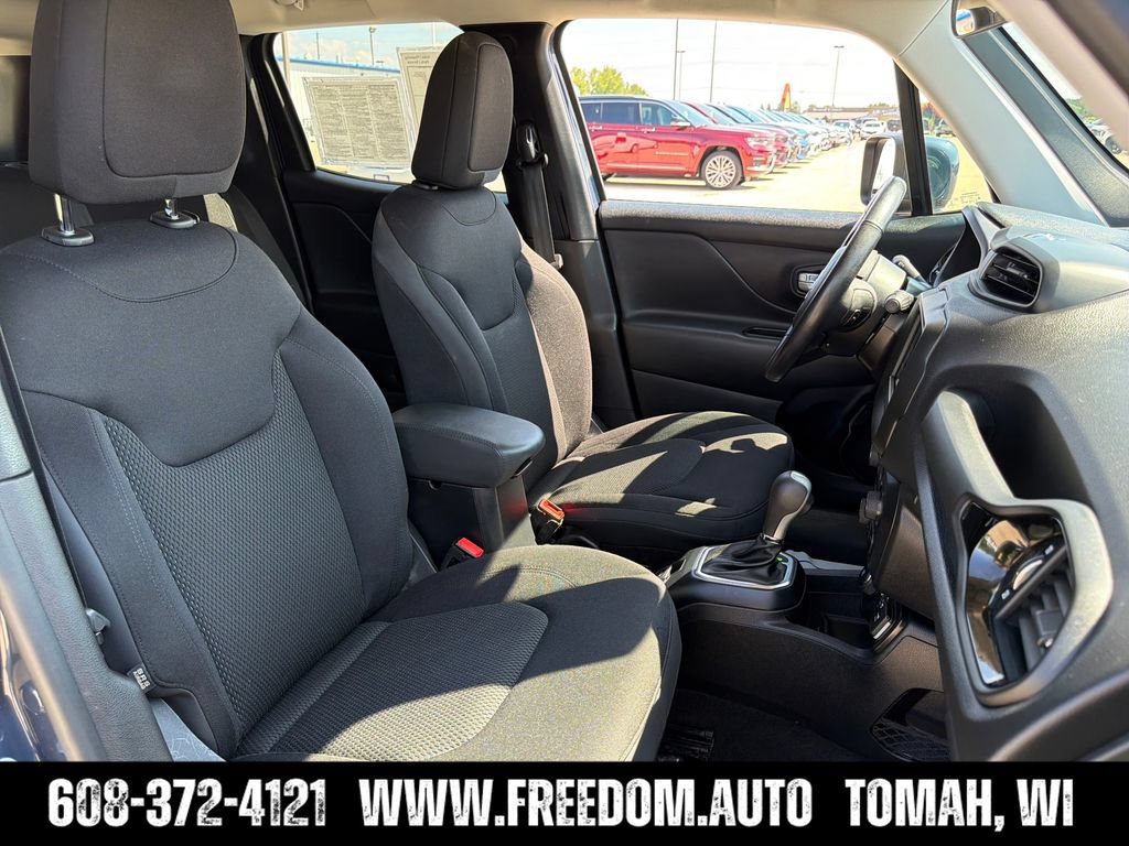 Used 2020 Jeep Renegade Altitude AWD/4WD image 34