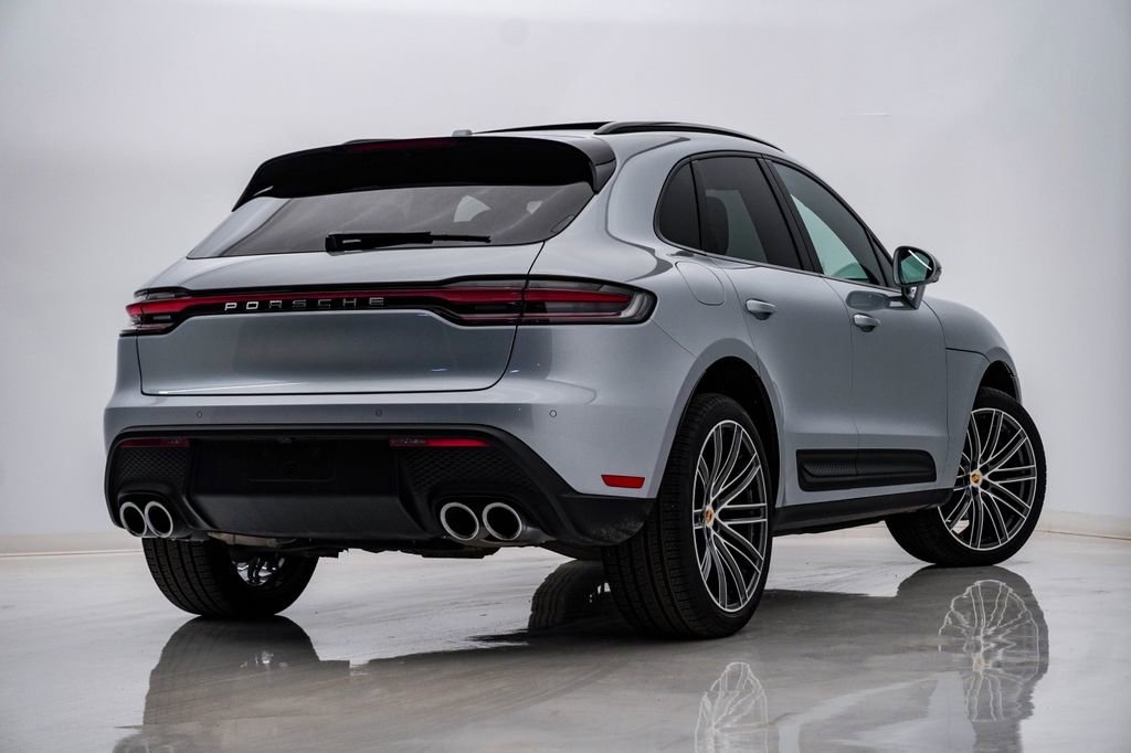 Certified 2026 Porsche Macan AWD/4WD image 11