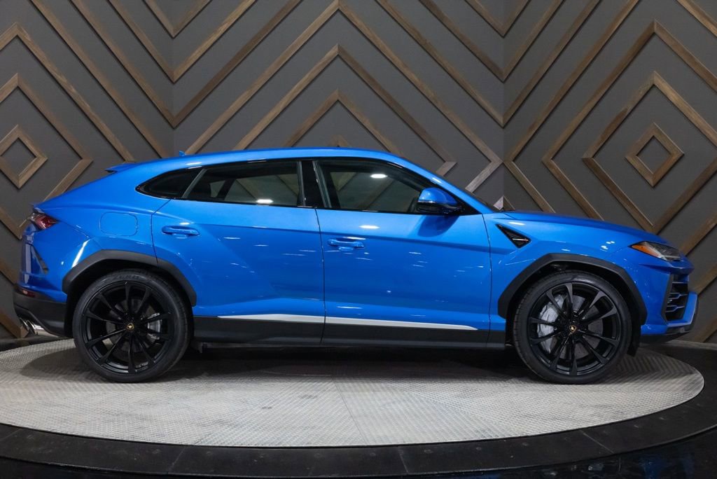 Used 2020 Lamborghini Urus image 26