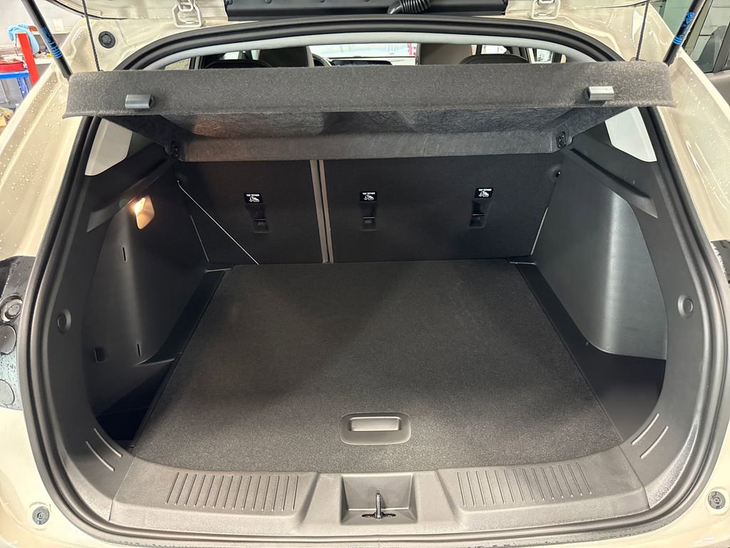 New 2026 Chevrolet Trax ACTIV FWD image 41