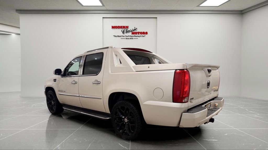 Used 2010 Cadillac Escalade EXT Luxury image 5