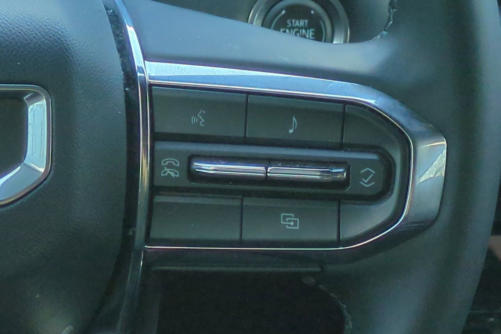 Used 2025 GMC Canyon Elevation AWD/4WD image 36