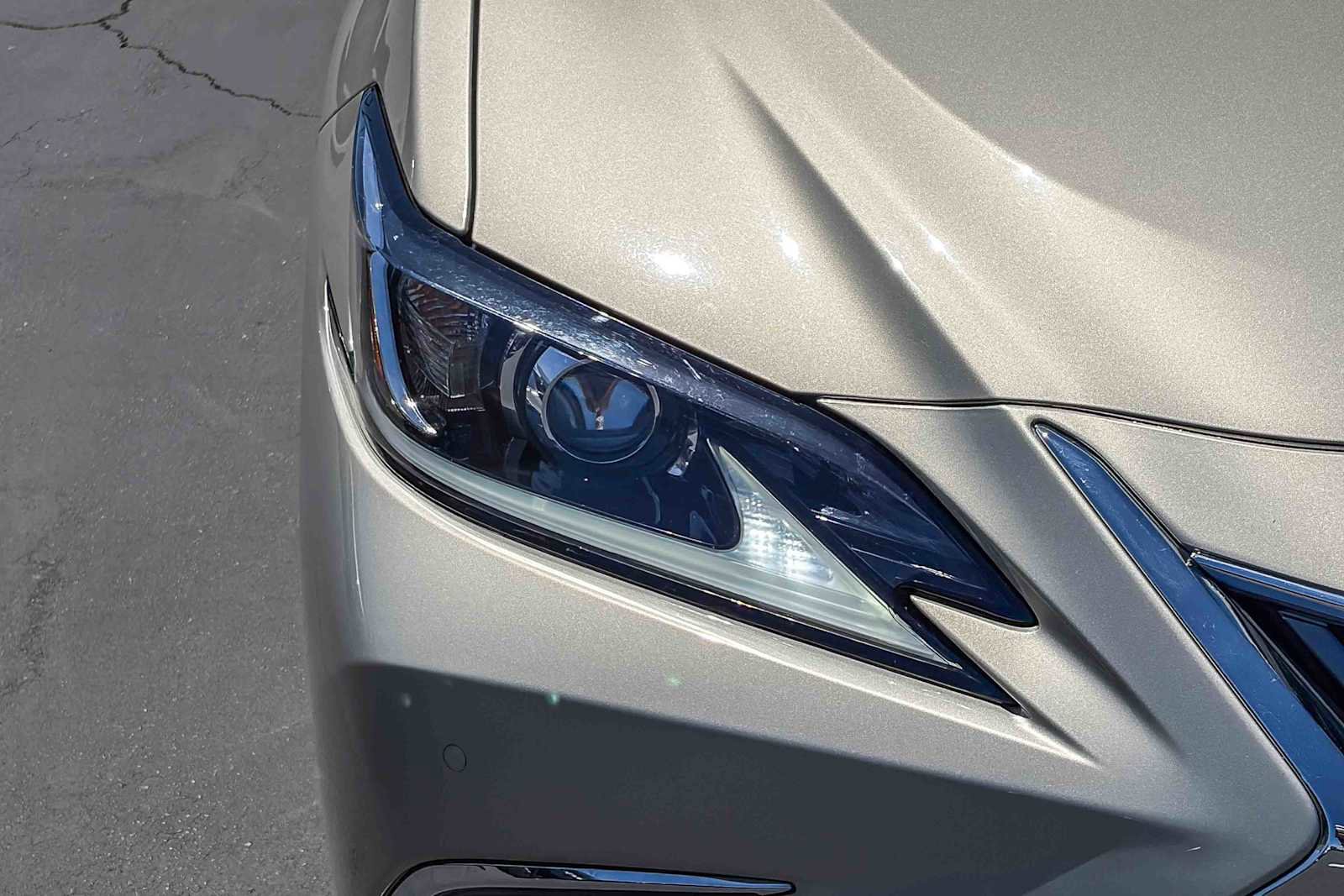 Used 2021 Lexus ES 300h w/ Premium Package FWD image 7