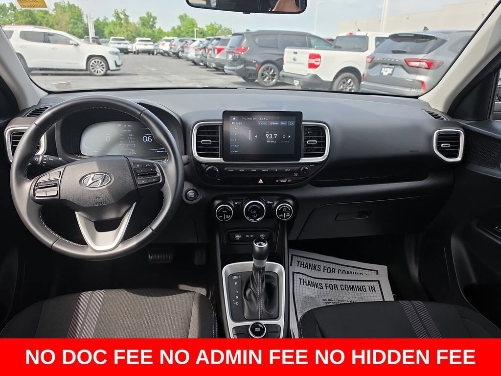 Used 2025 Hyundai Venue SEL FWD image 14