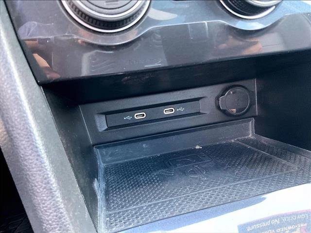 Used 2021 Volkswagen Tiguan SE R-Line FWD image 26