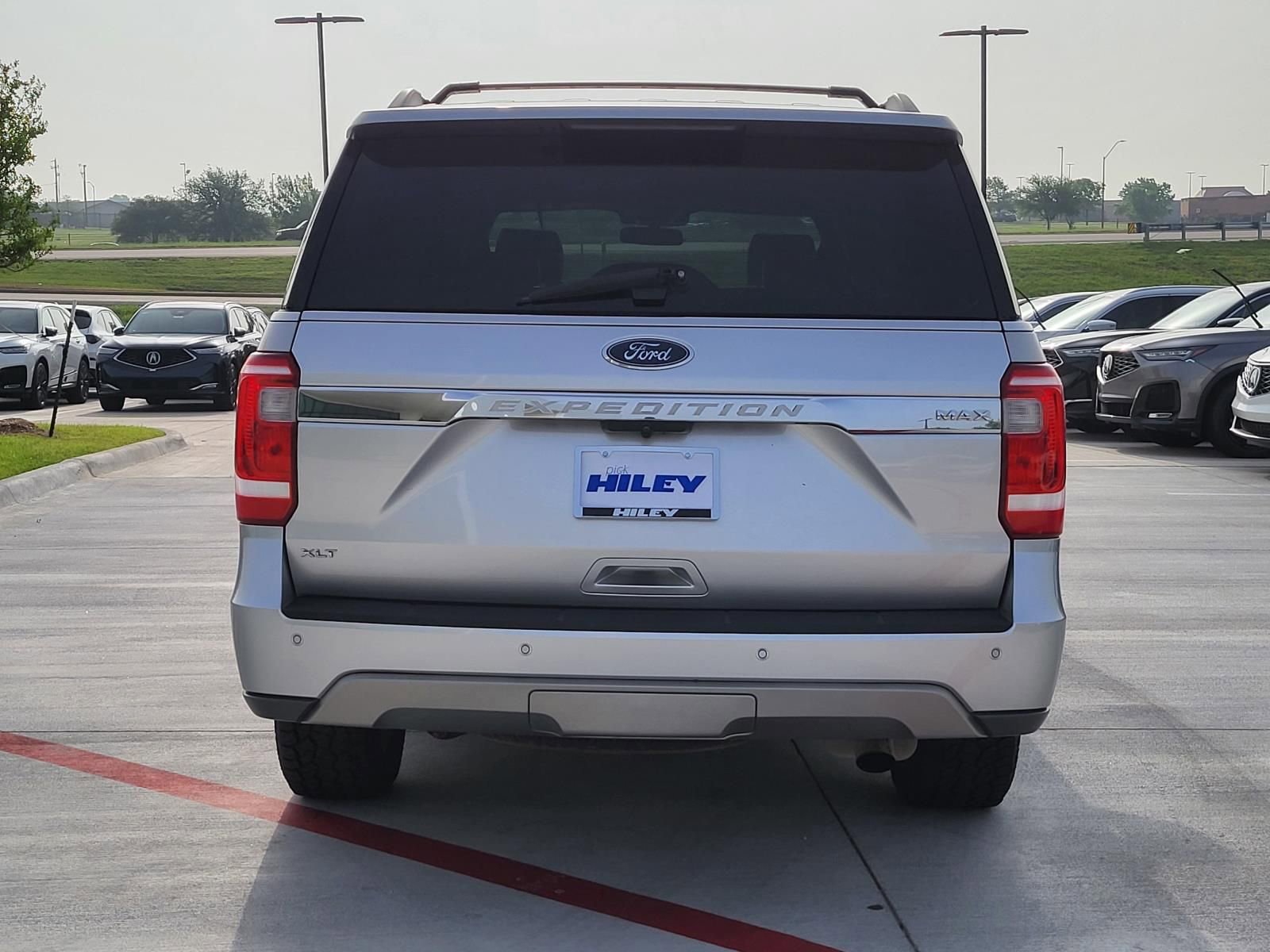 Used 2020 Ford Expedition Max XLT w/ Equipment Group 202A RWD image 4