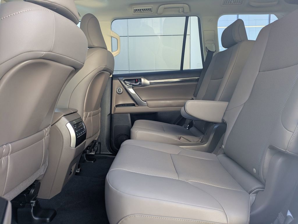 Used 2023 Lexus GX 460 Premium image 15