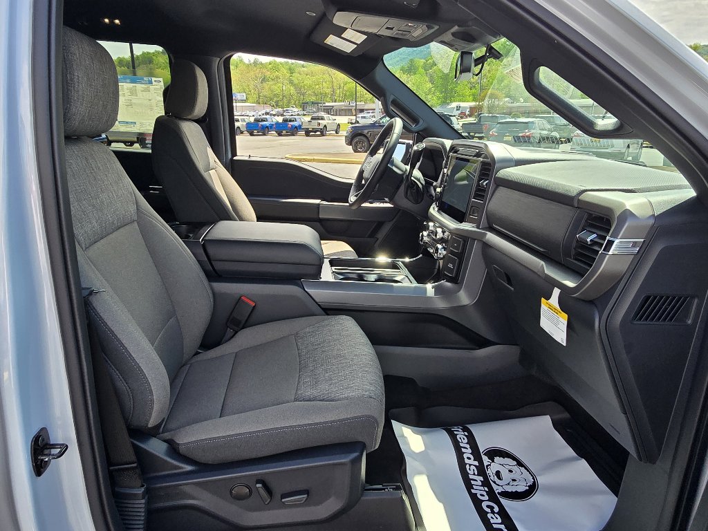 New 2025 Ford F150 XLT w/ Equipment Group 302A MID image 13