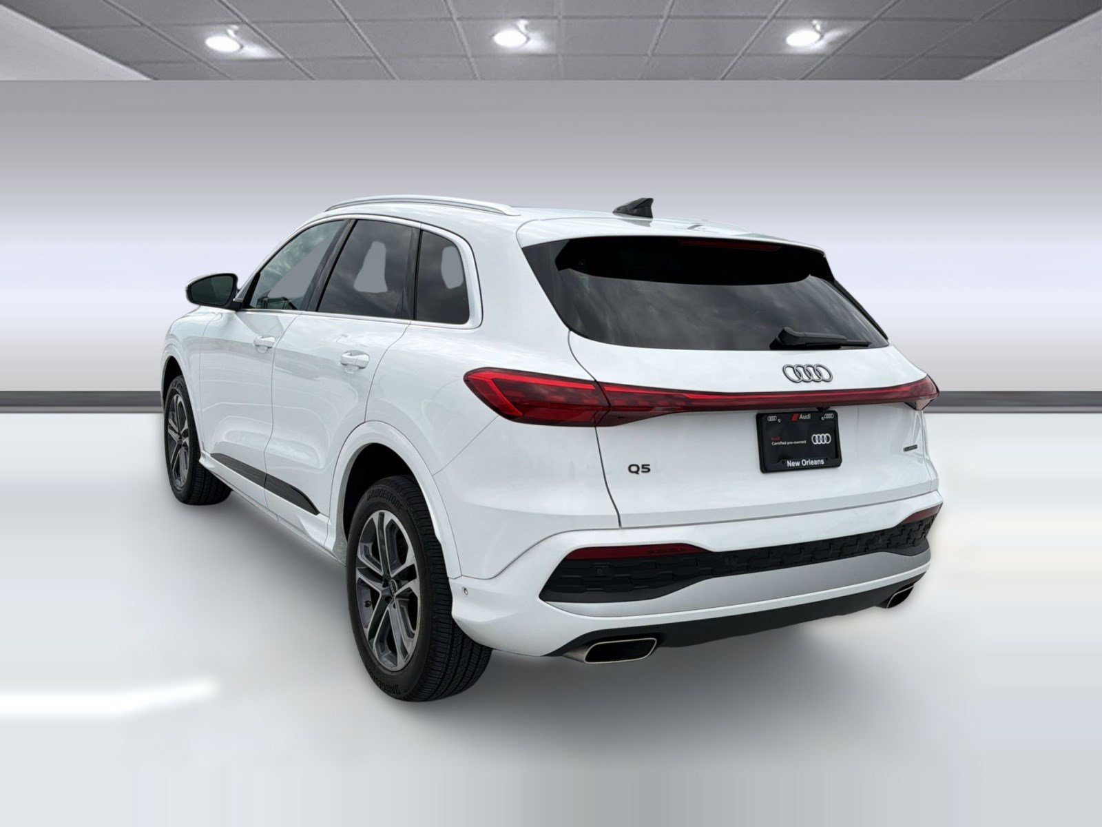 Used 2025 Audi Q5 Premium w/ Convenience Package AWD/4WD image 3