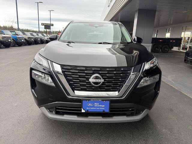 Used 2023 Nissan Rogue SV image 2