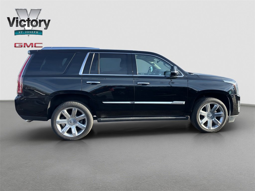 Used 2020 Cadillac Escalade Premium Luxury image 18