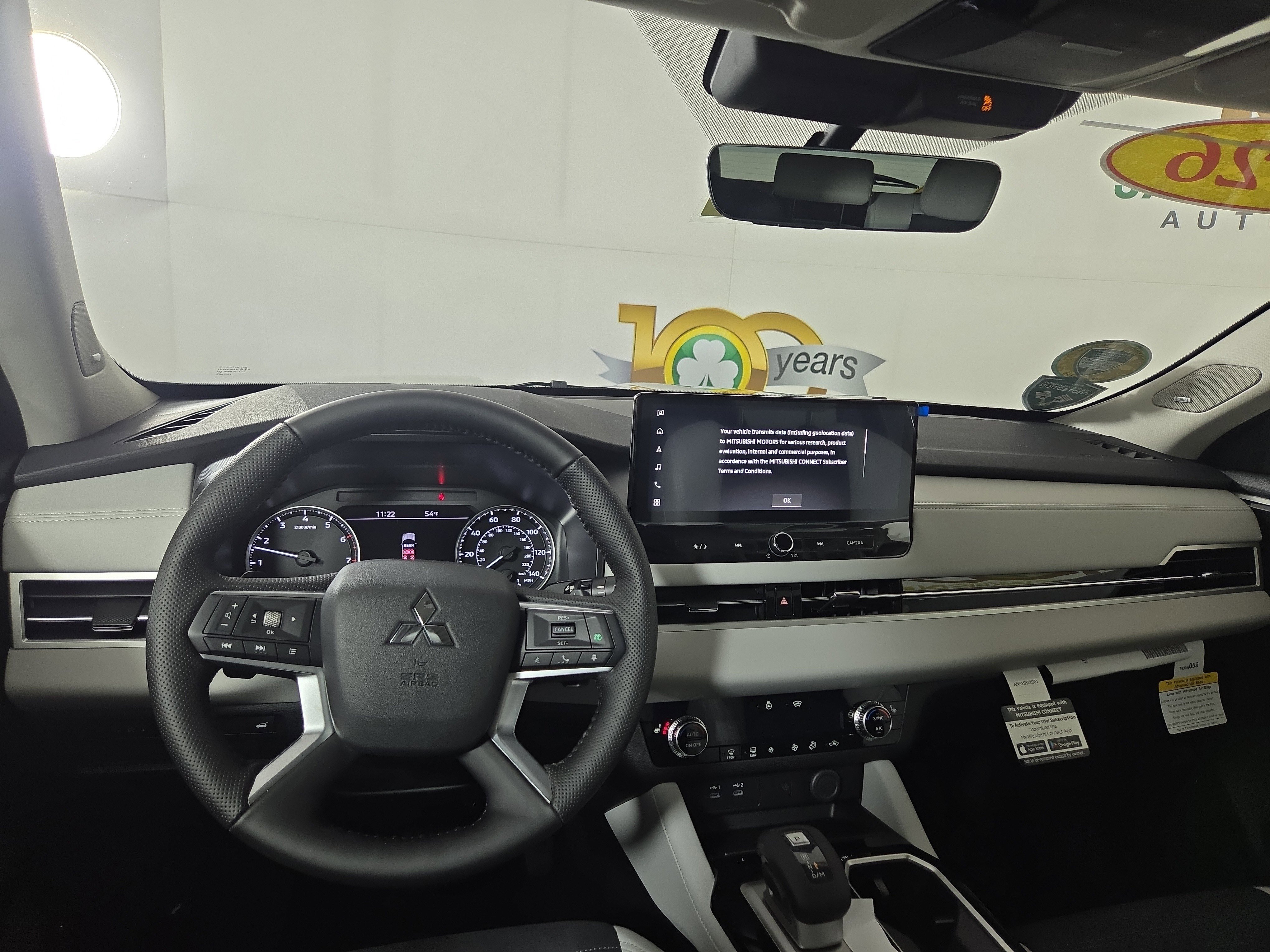 New 2026 Mitsubishi Outlander SE image 13