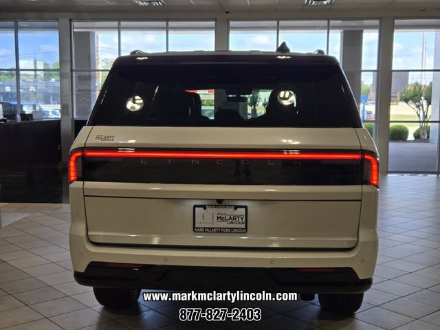 New 2026 Lincoln Navigator L Black Label AWD/4WD image 12