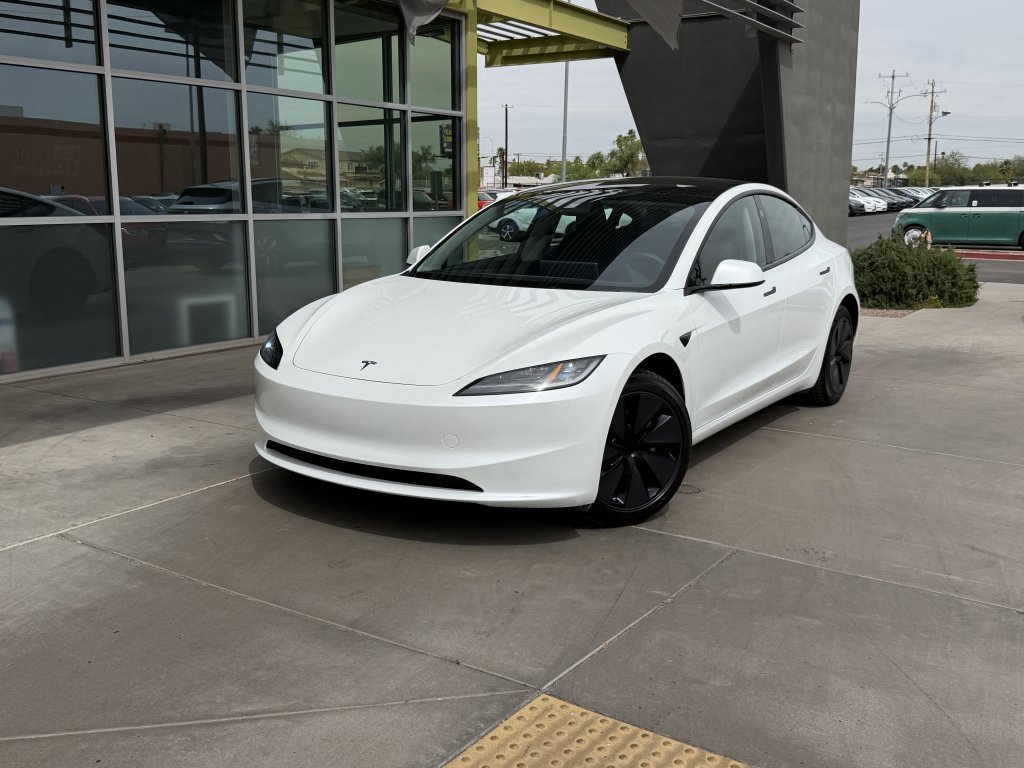Used 2025 Tesla Model 3 Long Range RWD image 2