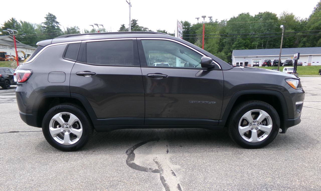 Used 2020 Jeep Compass Latitude w/ Cold Weather Group AWD/4WD image 7
