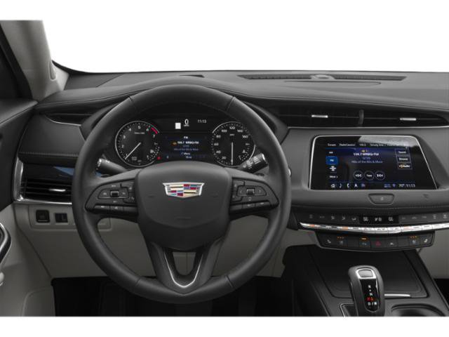 Used 2022 Cadillac XT4 Luxury w/ Cold Weather Package FWD image 10