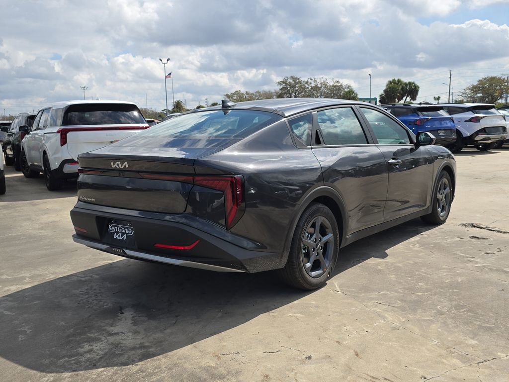 New 2026 Kia K4 LXS image 8