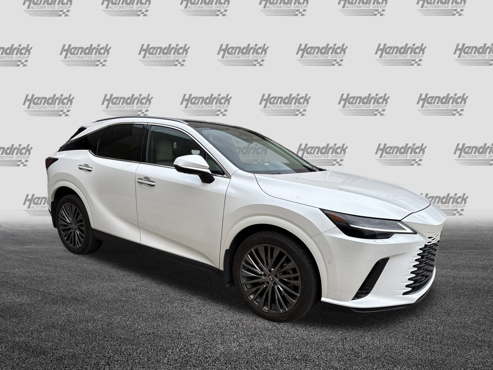 Used 2024 Lexus RX 350 AWD image 2