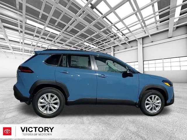 Used 2026 Toyota Corolla Cross LE w/ Black Badges Package (TMS) image 2