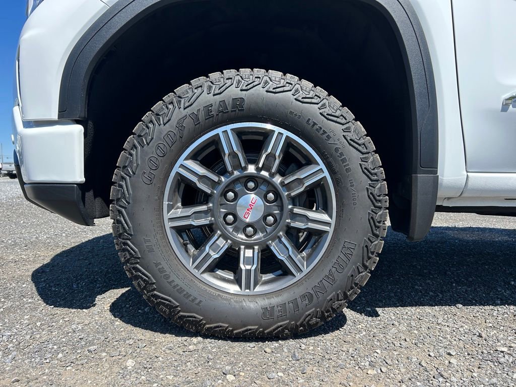 Used 2024 GMC Sierra 1500 AT4 w/ AT4 Preferred Package image 13