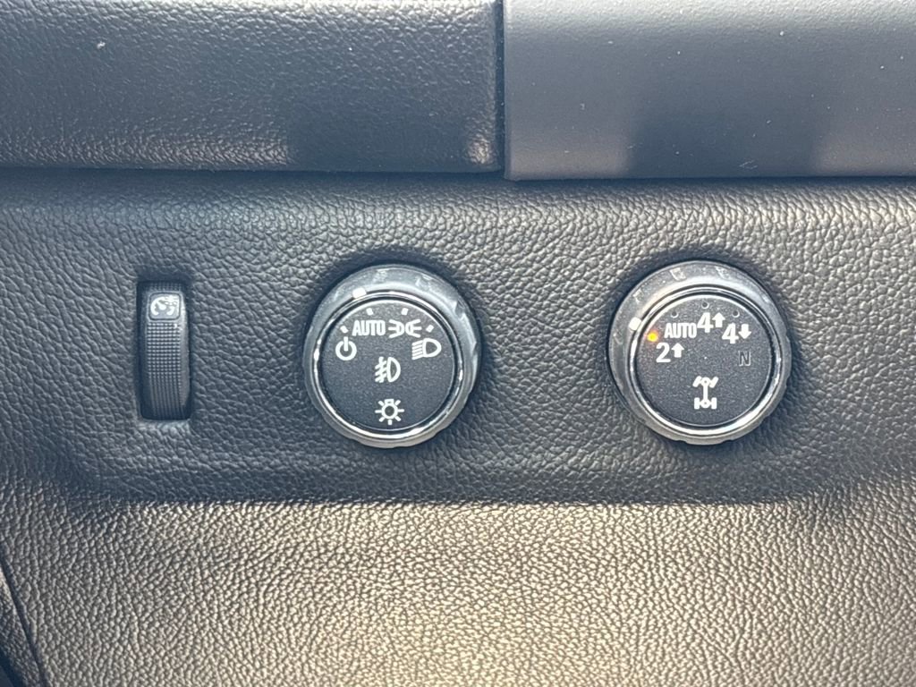 Used 2021 GMC Canyon Denali image 23