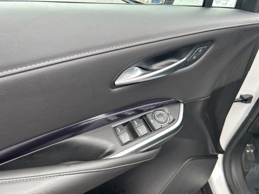 Used 2023 Cadillac XT4 Luxury w/ Cold Weather Package image 25