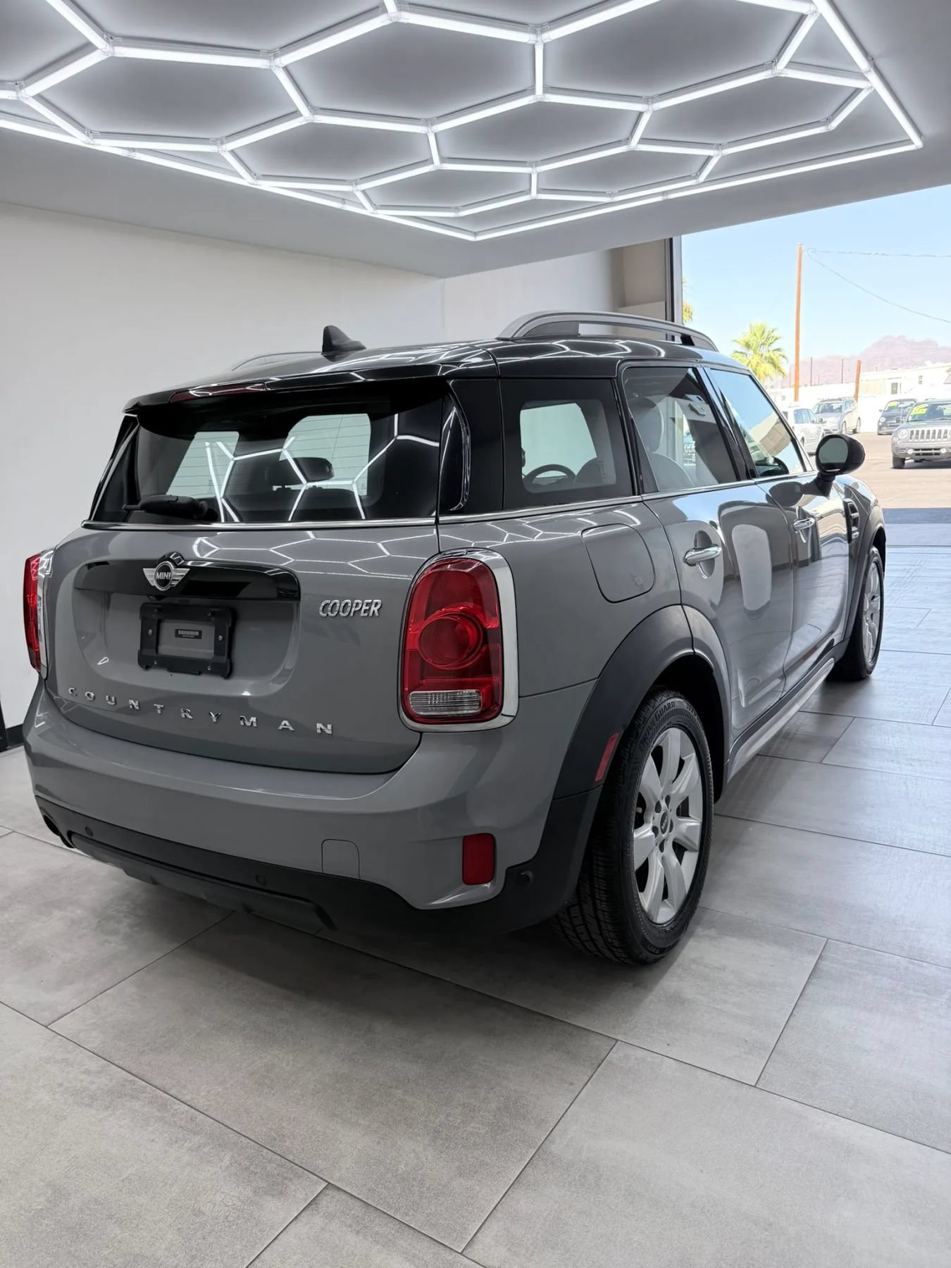 Used 2018 MINI Cooper Countryman FWD image 6
